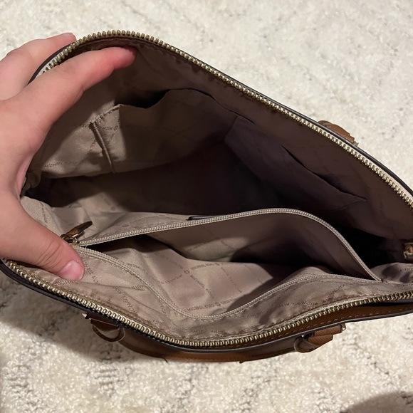 Michael Kors brown and cream purse - Picture 4 of 7